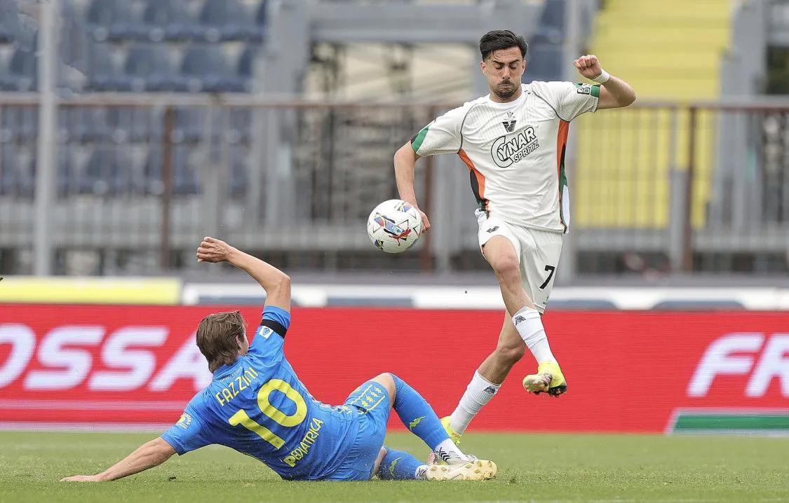 AC米兰意甲击败恩波利吉鲁头球得分